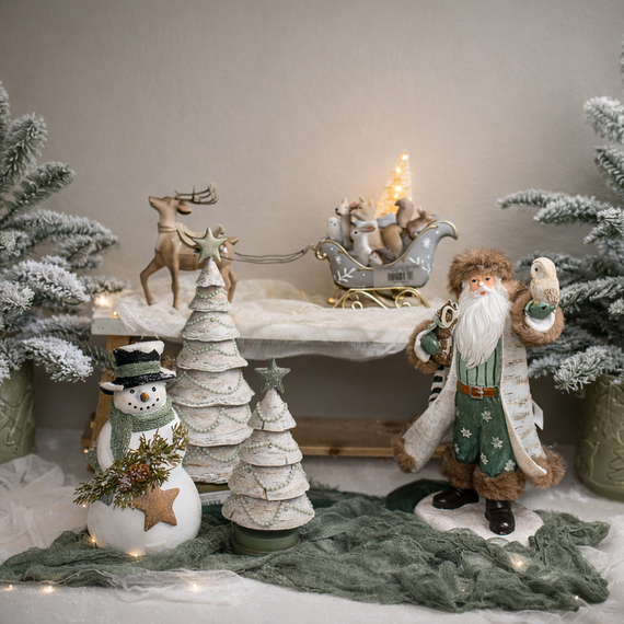 PR148 Polyresin Snowan w/Star & Pinecones 5.5" X 5.5" x 10.5" PK3