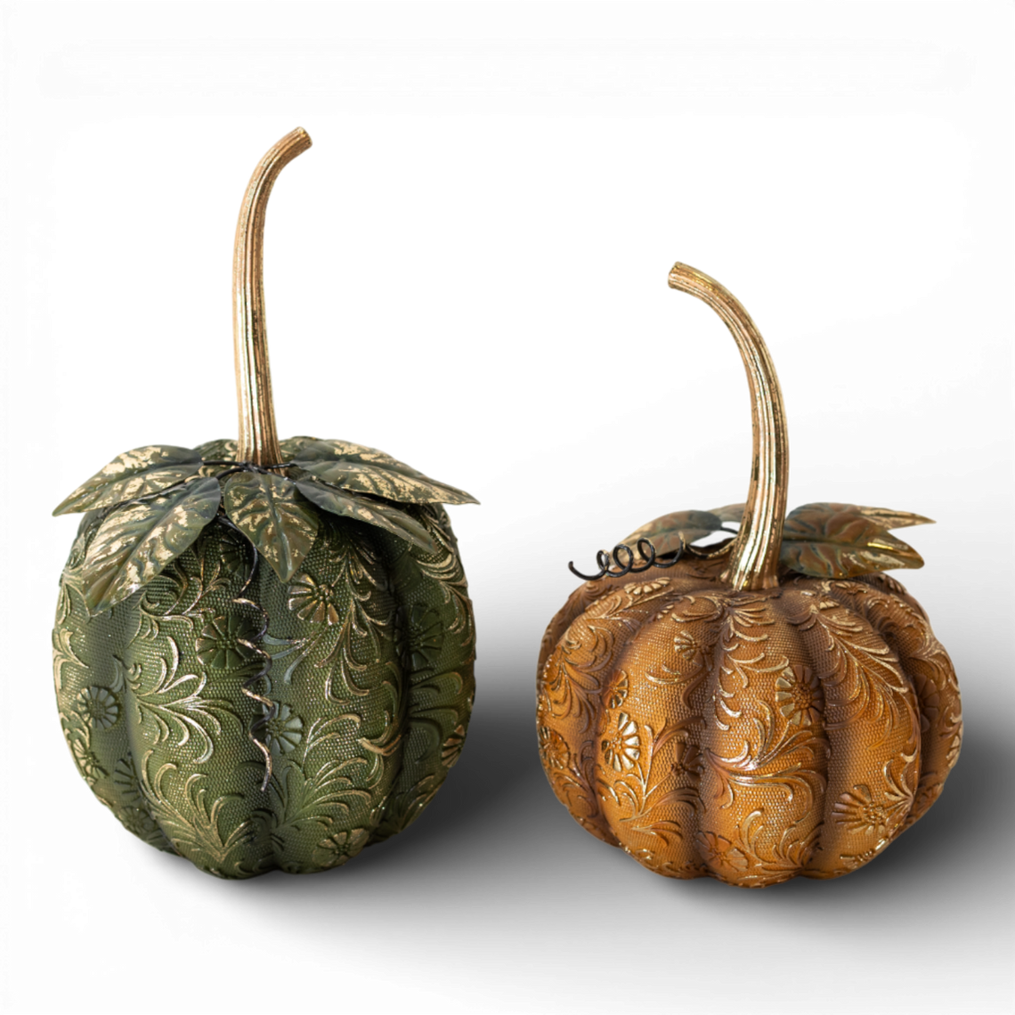 HN114 Polyresin Embossed Pumpkin w/Leaves 6.5" x 6" x 10.75" & 7" x 6.5" x 9", Set of 2 PK1