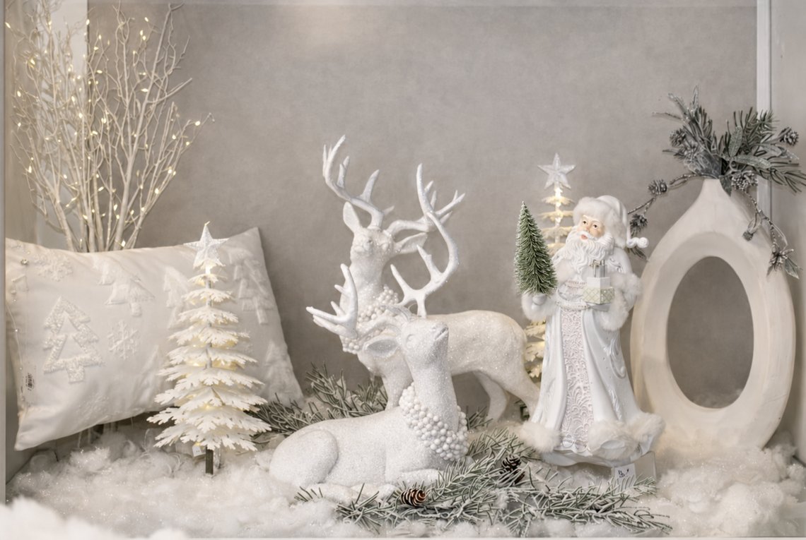 PR121 Polyresin Deer 15.25" x 7" x 20" & 12.5"x 8.25" x 15.5", Set of 2 PK1