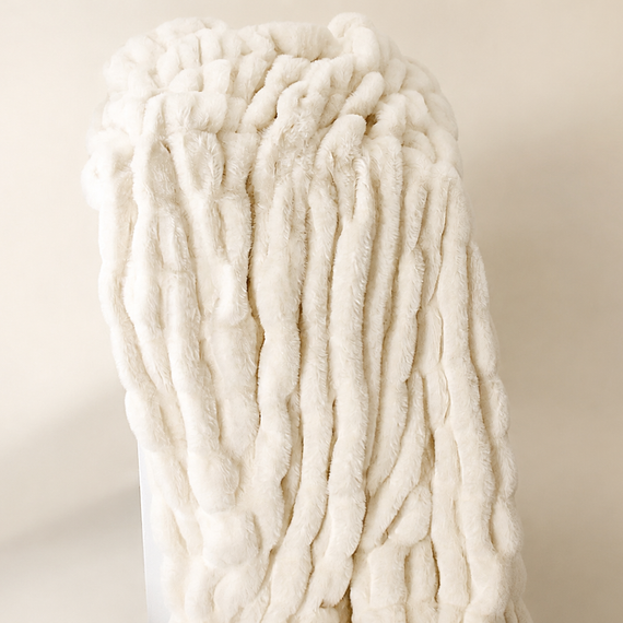 THR100 Soft Cozy White Throw 50" x 60" PK2